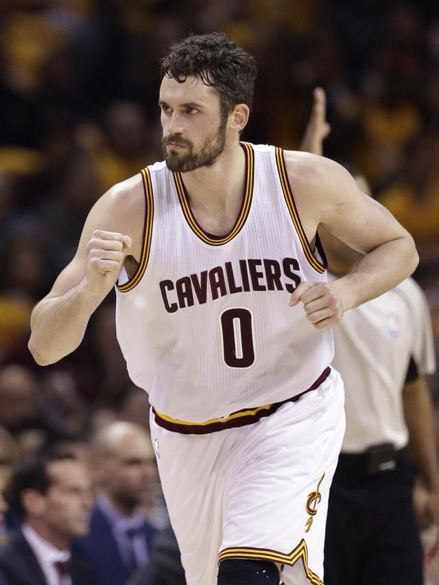 九游体育-克里夫兰骑士发布备战花絮；赛后队长鼓劲；欧冠任务艰巨；医务组通报恢复-九游体育