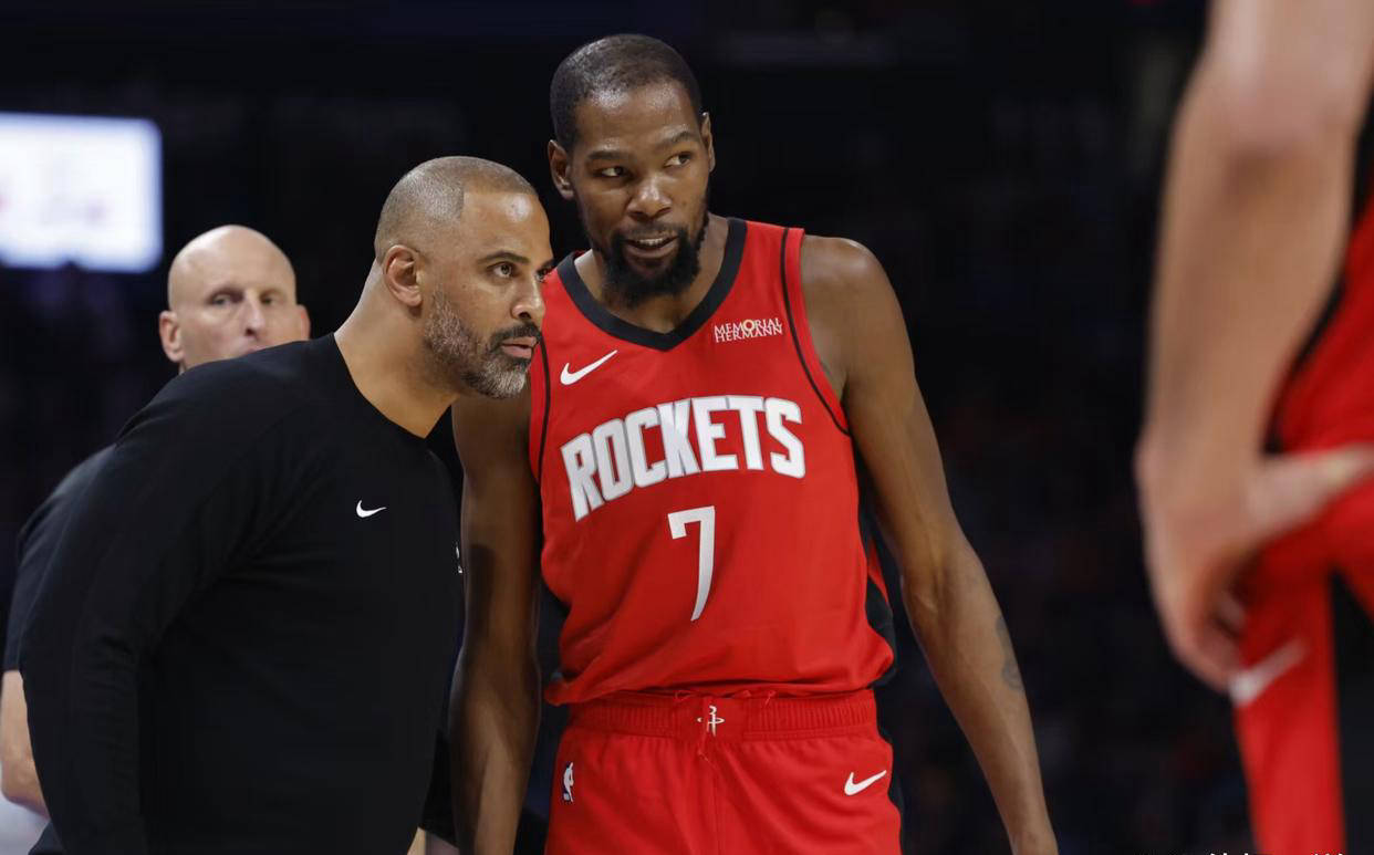 包含法甲清晨再迎强敌，休斯敦火箭远射贴柱，主帅态度——态度坚定，阵容厚度经受考验的词条